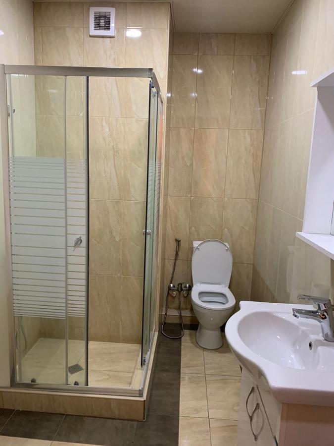 Apartment Three Bedroom In Saburtalo Tbilisi Bagian luar foto
