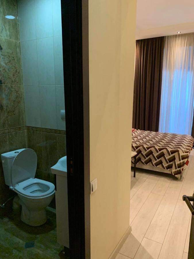 Apartment Three Bedroom In Saburtalo Tbilisi Bagian luar foto