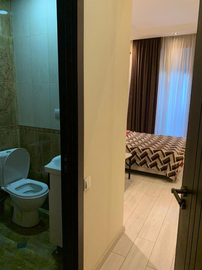 Apartment Three Bedroom In Saburtalo Tbilisi Bagian luar foto