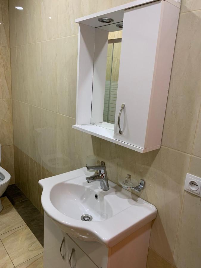Apartment Three Bedroom In Saburtalo Tbilisi Bagian luar foto